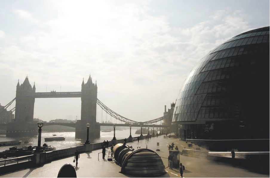 Paul St George Telectroscope, installation view, London, 2008. Photo: Matthew Andrews. Project Producer: Artichoke.